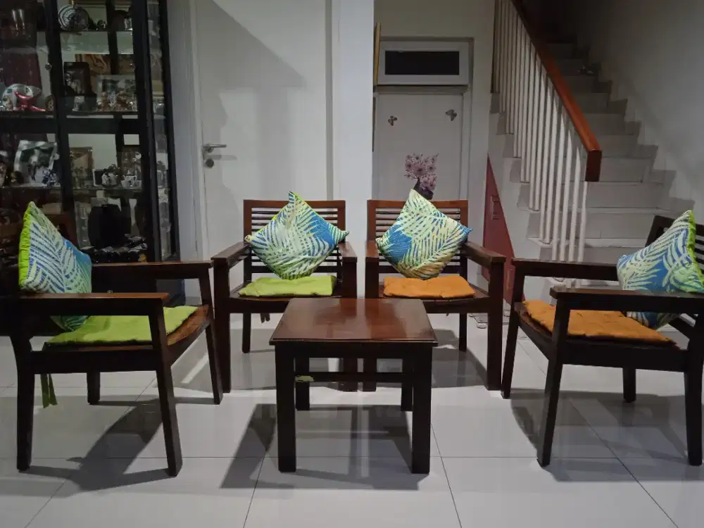Kursi meja kayu (bonus bantal)