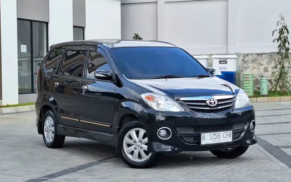 TOYOTA AVANZA S 1.5 AT/METIC 2011