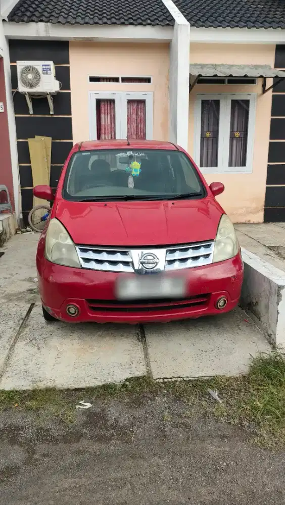 Dijual mobil livina 2008 matic kondisi apaadanya pajak mati 2 thn