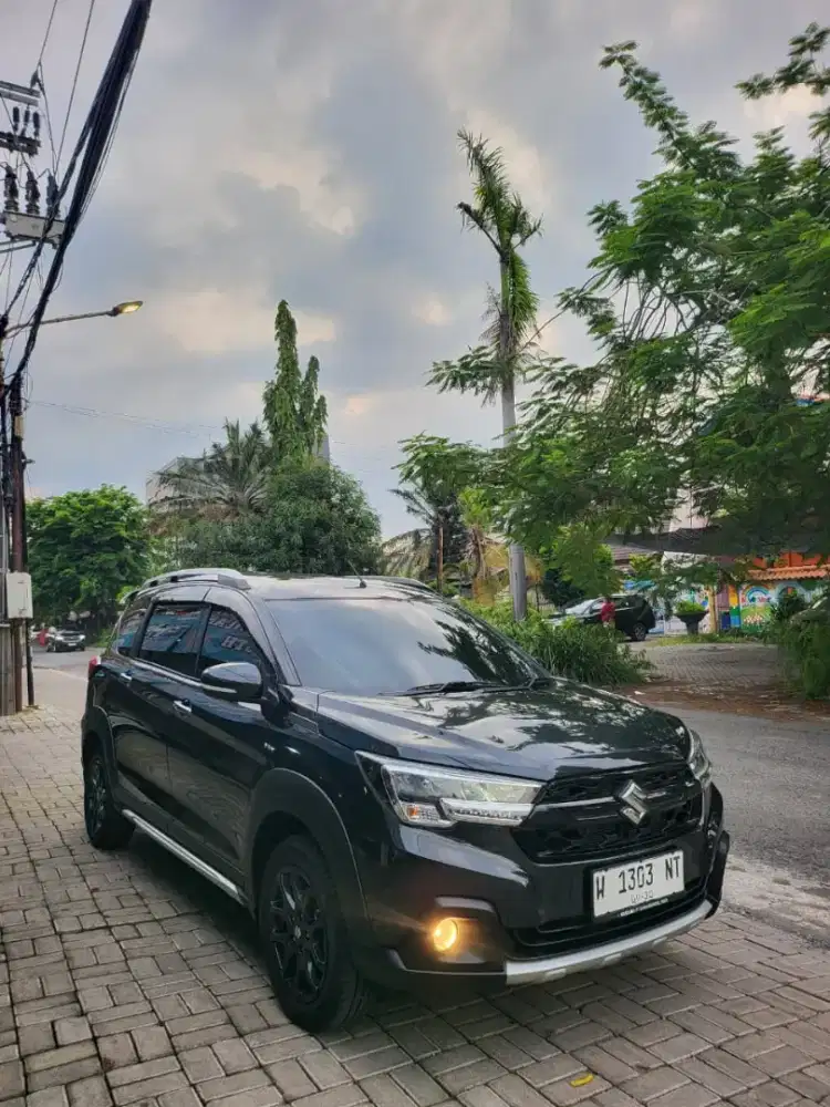 SUZUKI XL 7 ALPHA HYBRID AUTOMETIC TAHUN 2025 KM 700