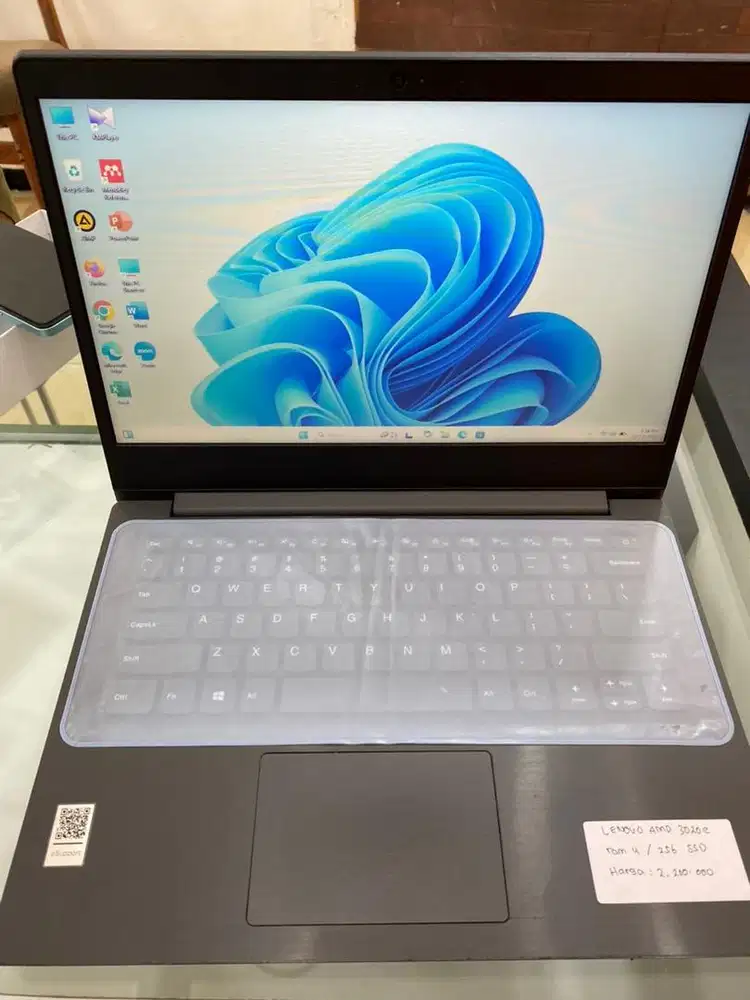 Lenovo amd 3020e ram 4/256 gb