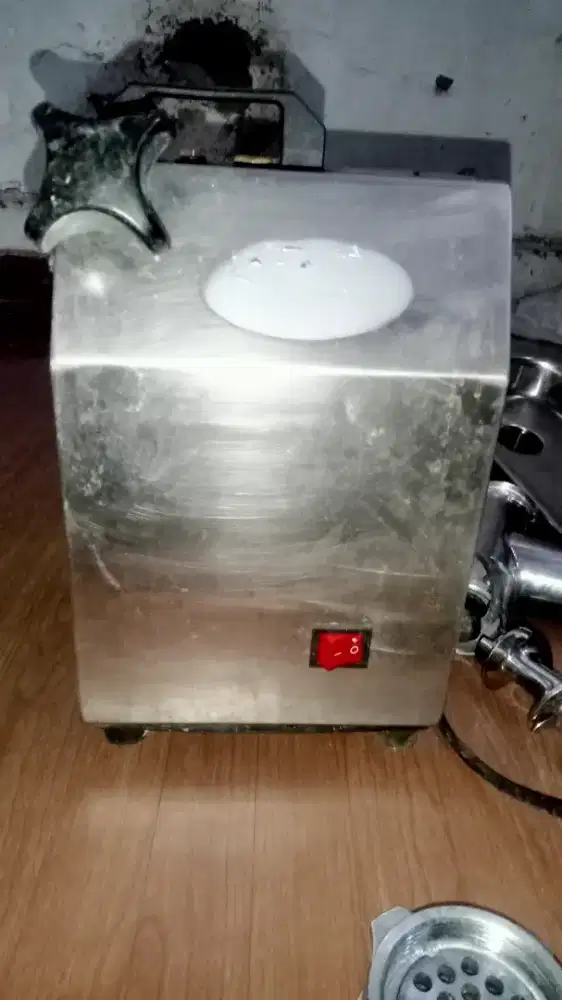 Mesin gilingan daging