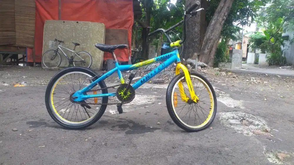 Di jual sepeda bmx united uk 20 lama gak di pake