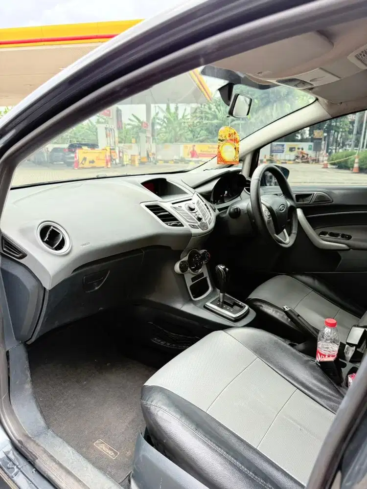 BU TERMURAH Take Over Kredit Ford Fiesta 2012 Full Modif Oper