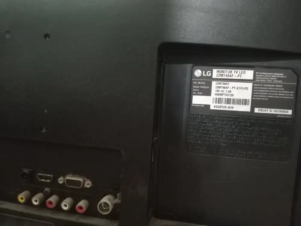 Monitor TV LED LG 22MT48AF 22 Inch