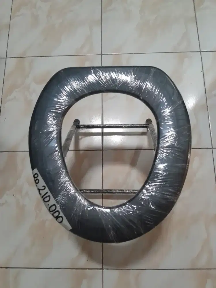 Kursi duduk wc baru