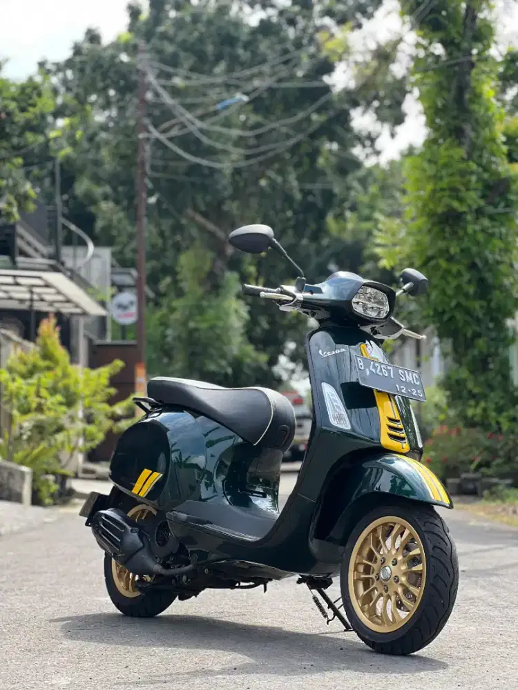 KM 300 Perak Vespa Sprint Racing Sixties