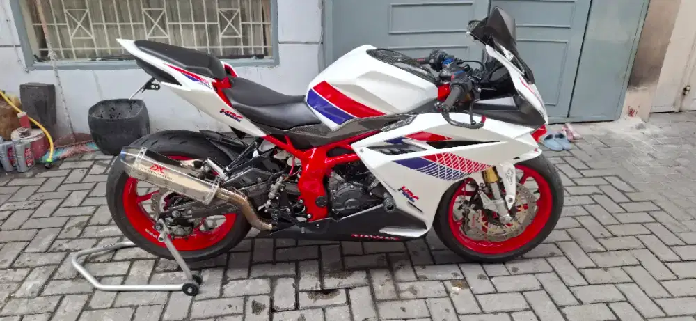 Honda cbr250rr 2019