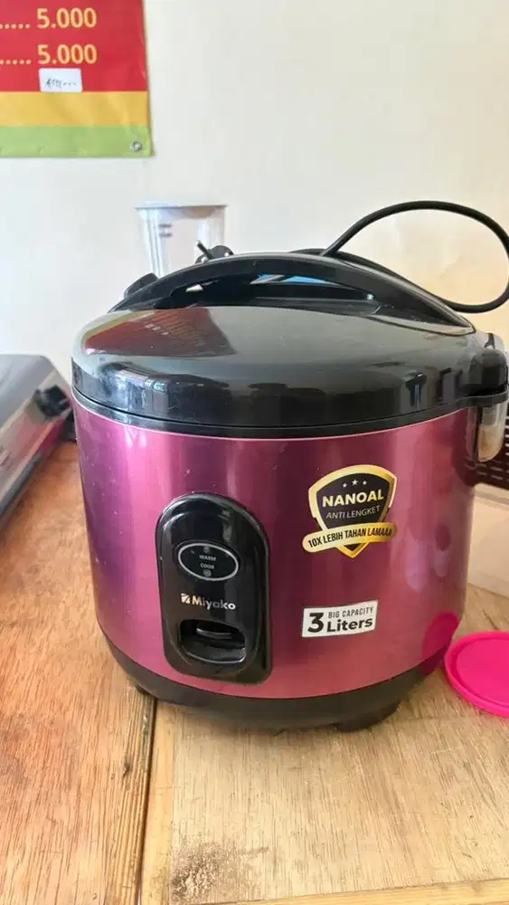 Rice Cooker/mejikom miyako 3Liter