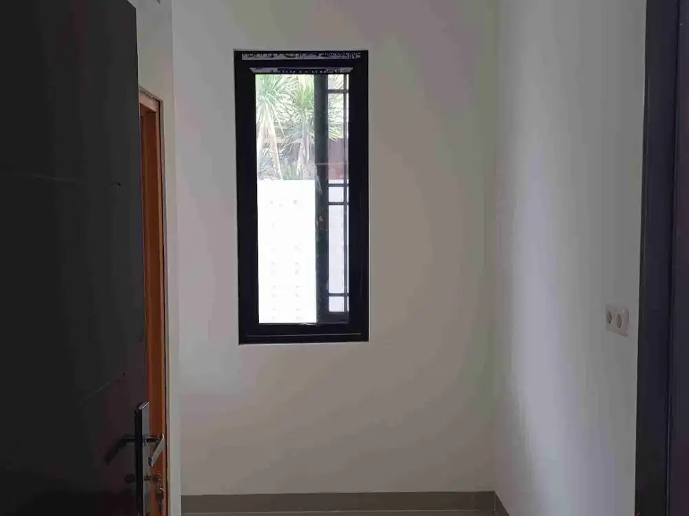 Rumah kost brand new lokasi pinggir jalan di Kelapa Gading