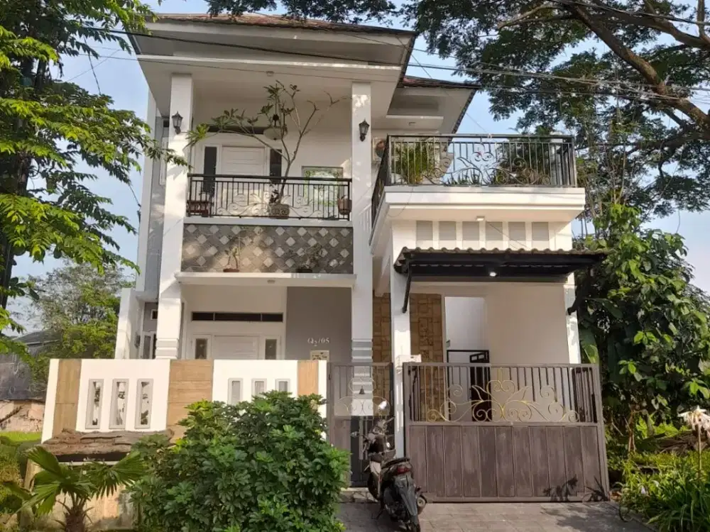 Rumah 4 kamar hadap timur Cluster Telaga Mediterania Tangerang