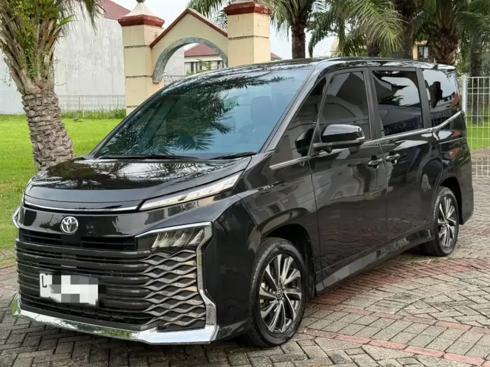 Toyota Voxy 2.0 Matic 2024 Hitam Mulus