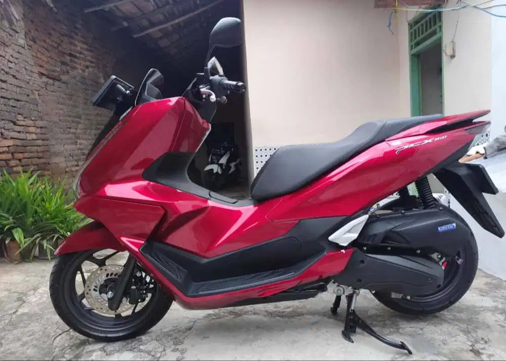 Honda PCX 160 CBS 2025 Merah Glossy
