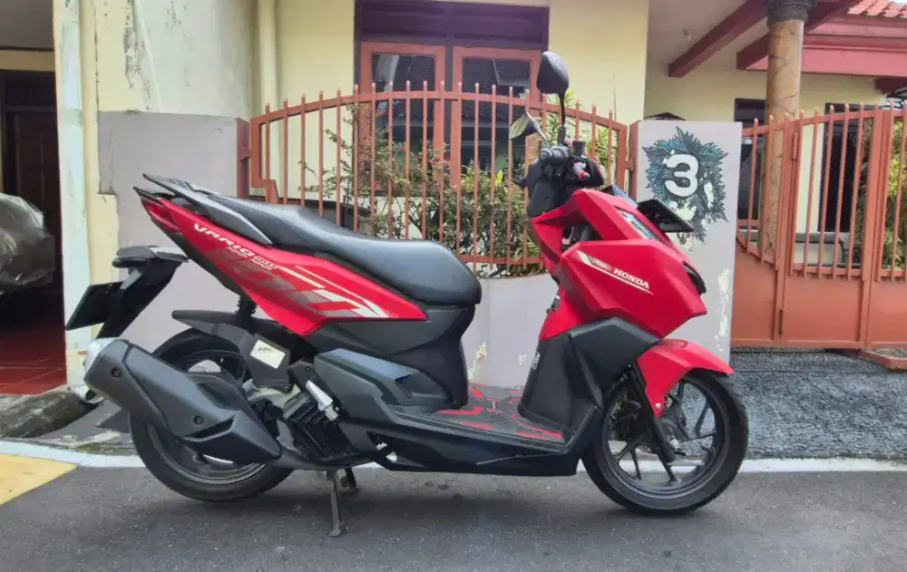 Vario 160 CBS Istimewa