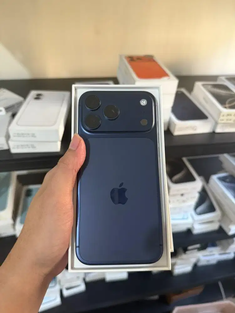 iPhone 17 pro max 256 deep blue ibox hanya buka sebel