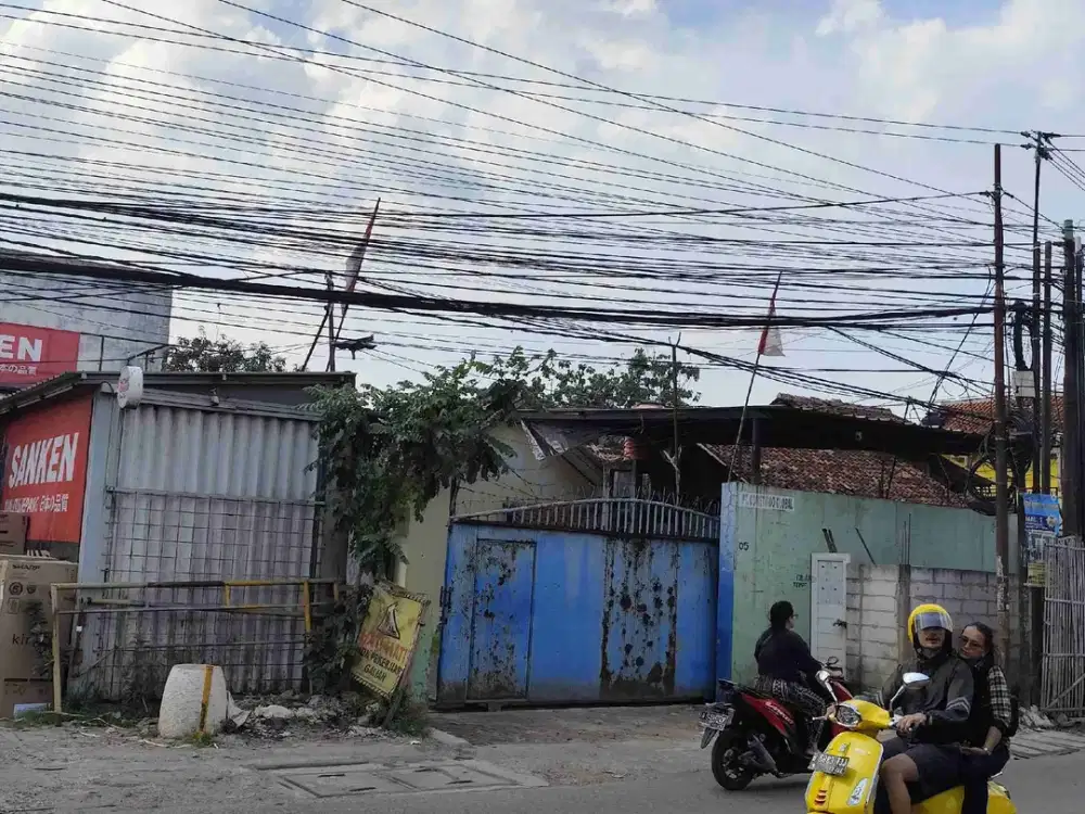 Di Jual Tanah dan Bangunan pinggir jalan raya setu burangkeng