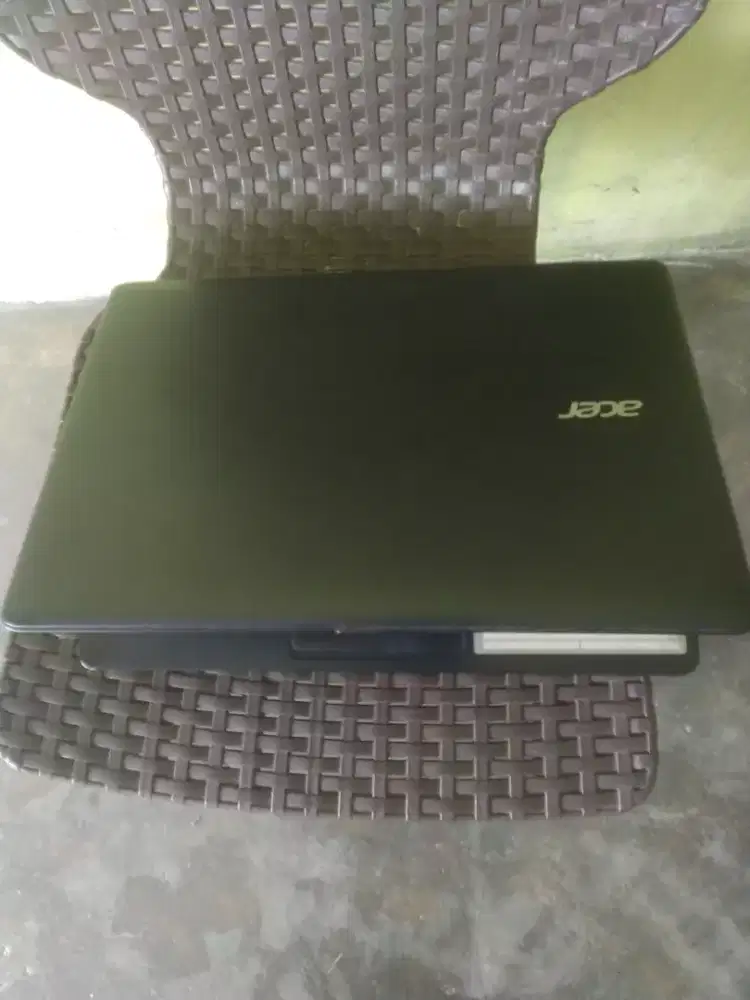 LAPTOP ACER INTEL CORE I3 RAM 4GB SLIM NO MINUS