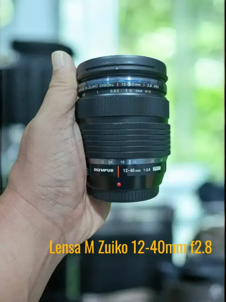 Lensa Olympus Zuiko 12-40mm f2.8 Mulus