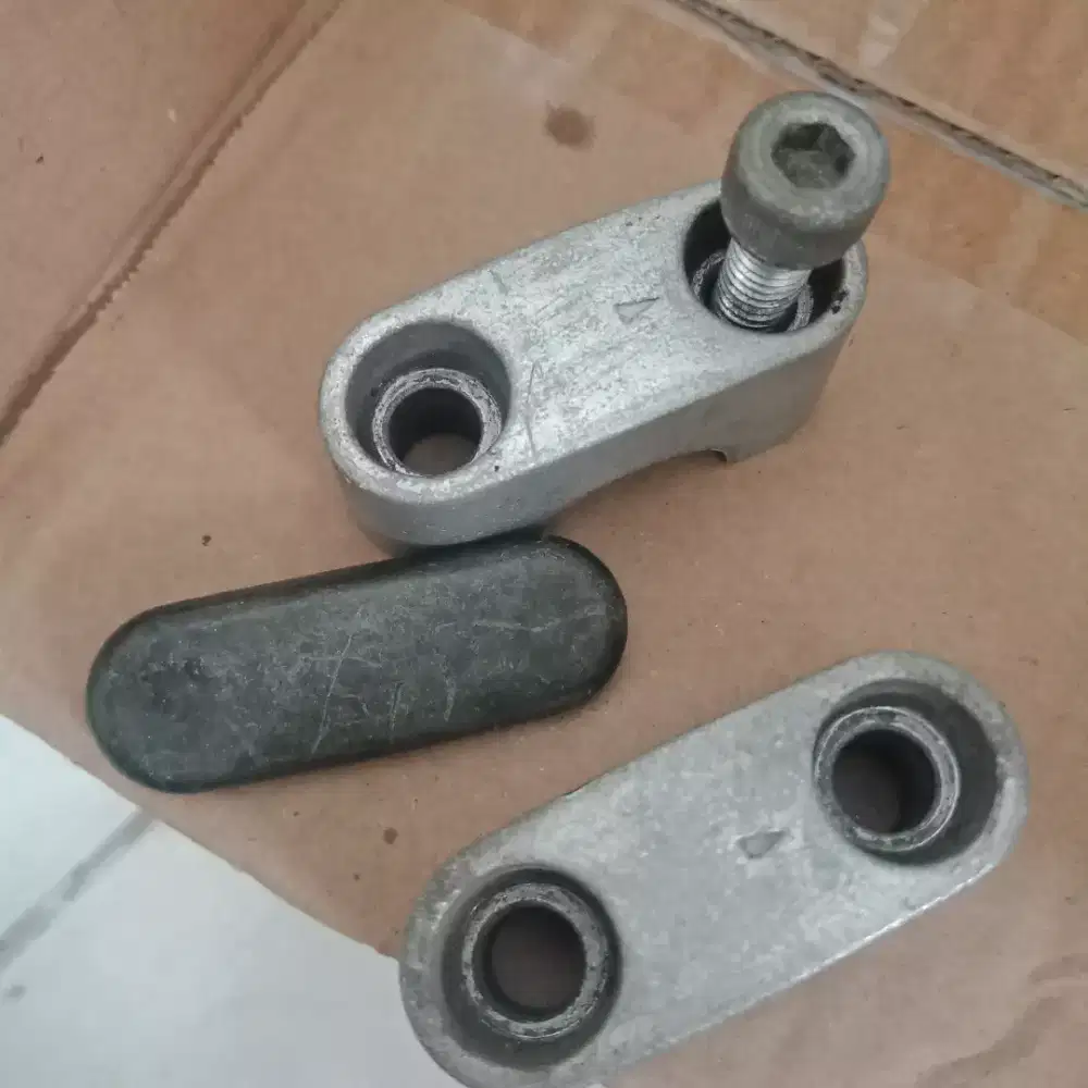 penjepit stang vixion