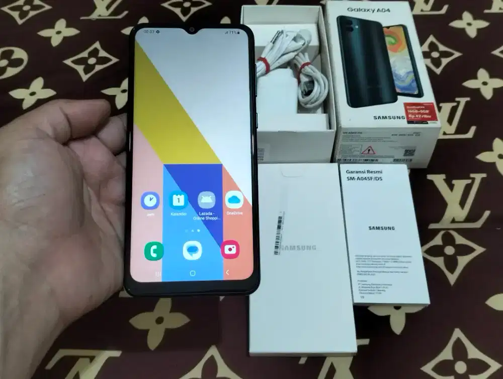 BUTUH UANG SAMSUNG GALAXY A04 RAM 4GB / 64GB 4G LTE 6.5in 50MP 5000Mah