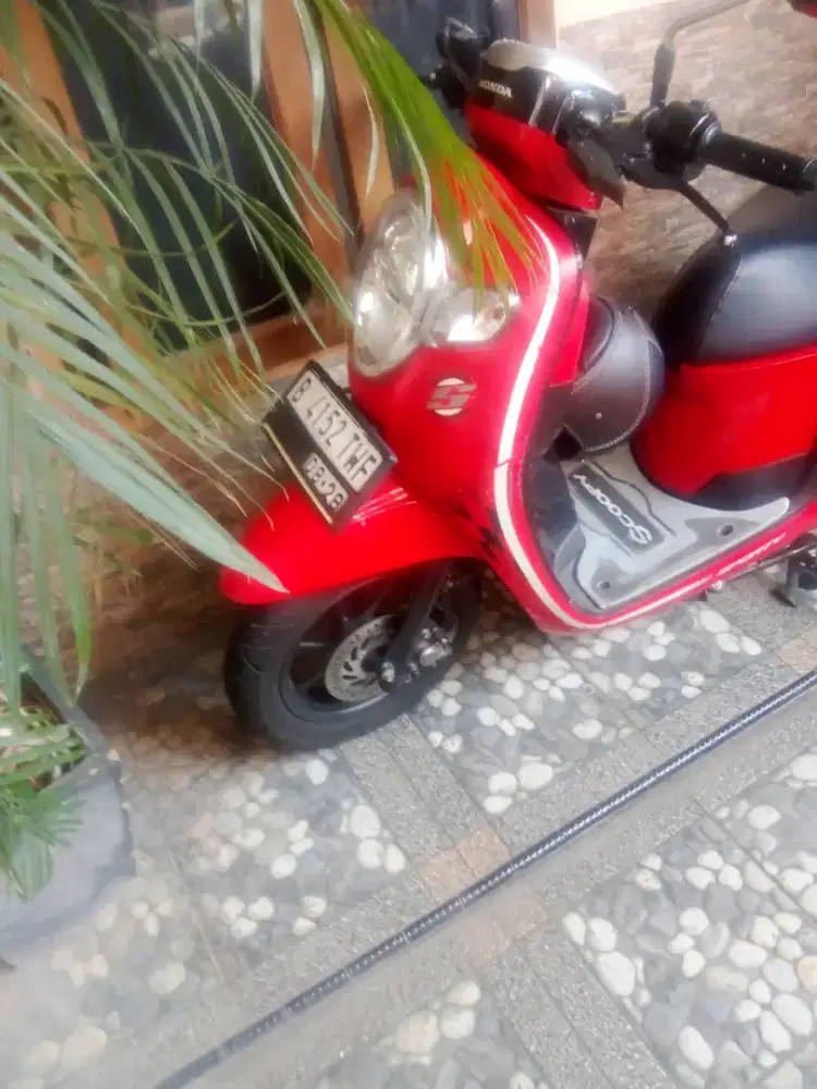 Honda Scoopy tahun 2018 kilometer 18rban