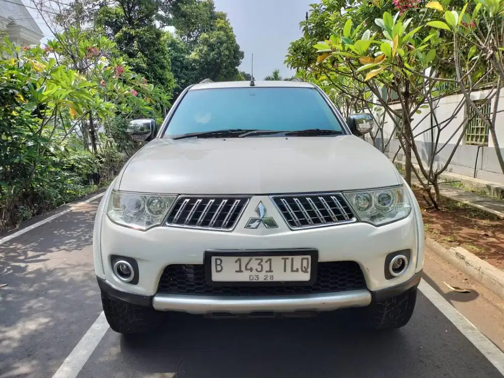 MITSUBISHI PAJERO SPORT 2.5 EXCEED SOLAR AT 2012