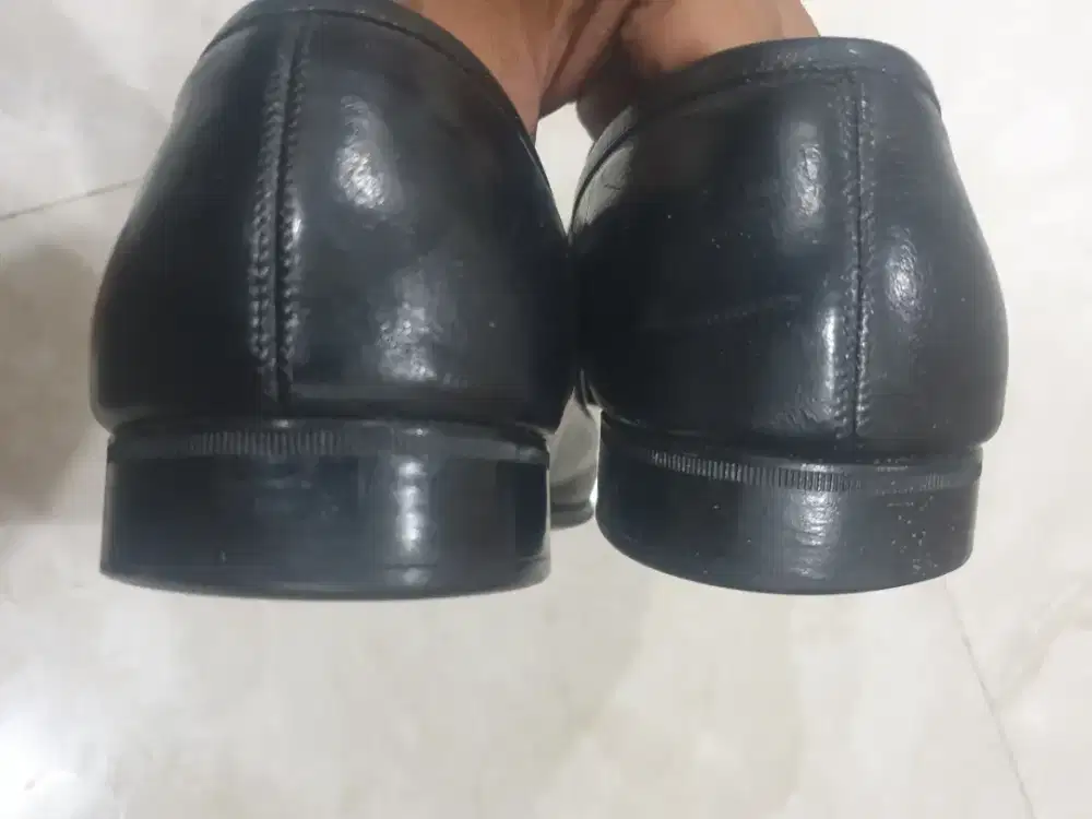 Sepatu Pantovel Salvator Feragamo original bekas uk.43