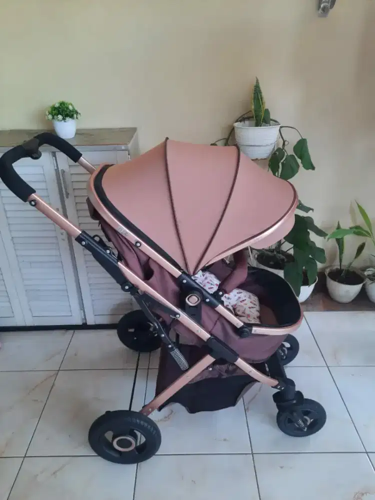 Stroller dijual cepat