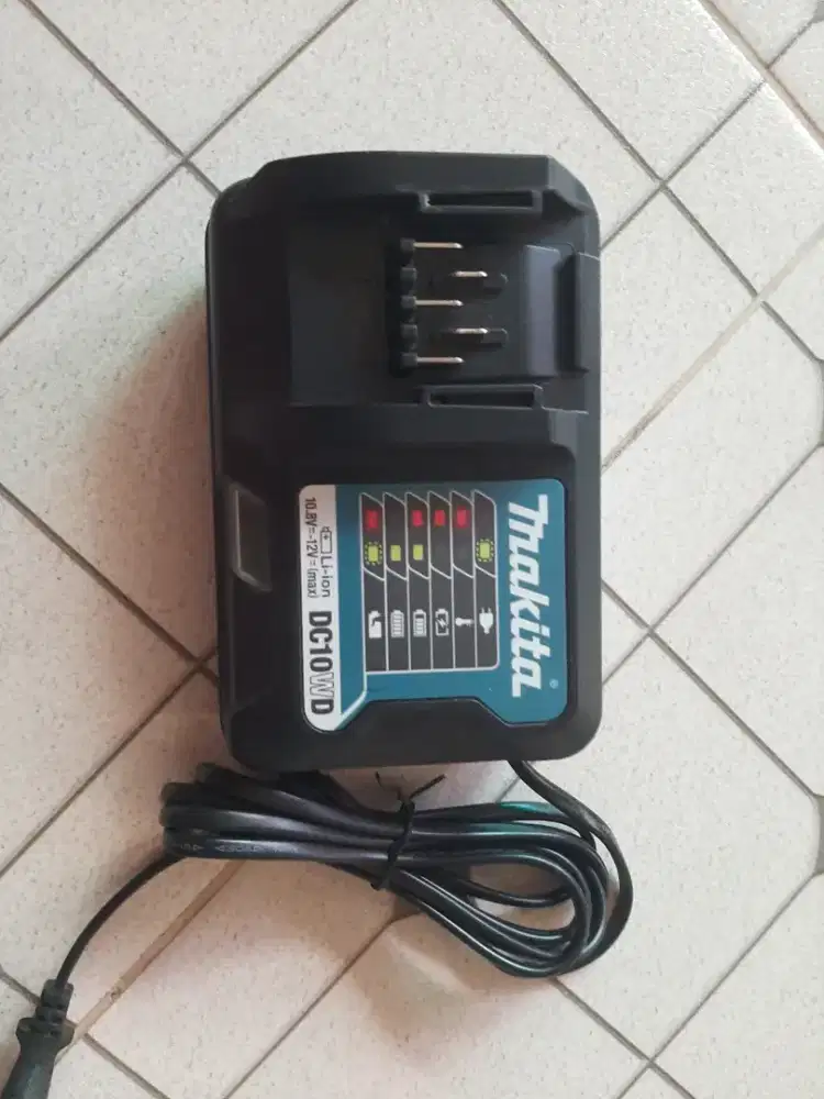ORIGINAL Charger Makita DC10WD