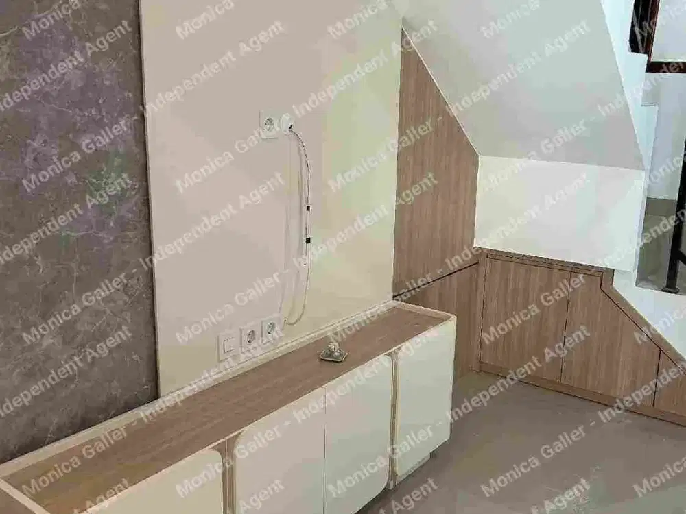 Rumah Scandinavian 3 Kamar di Percetakan Negara dekat Salemba