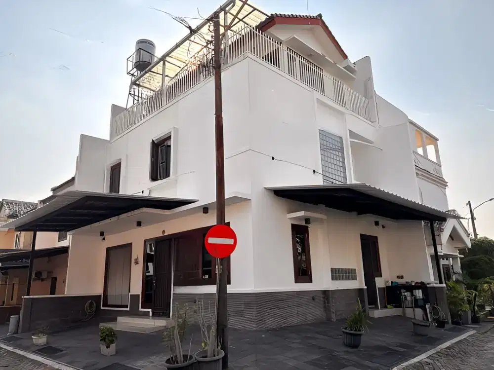 Rumah Hoek 3 Lantai di Cluster Puri Intan – Siap Huni, Harga Nego!