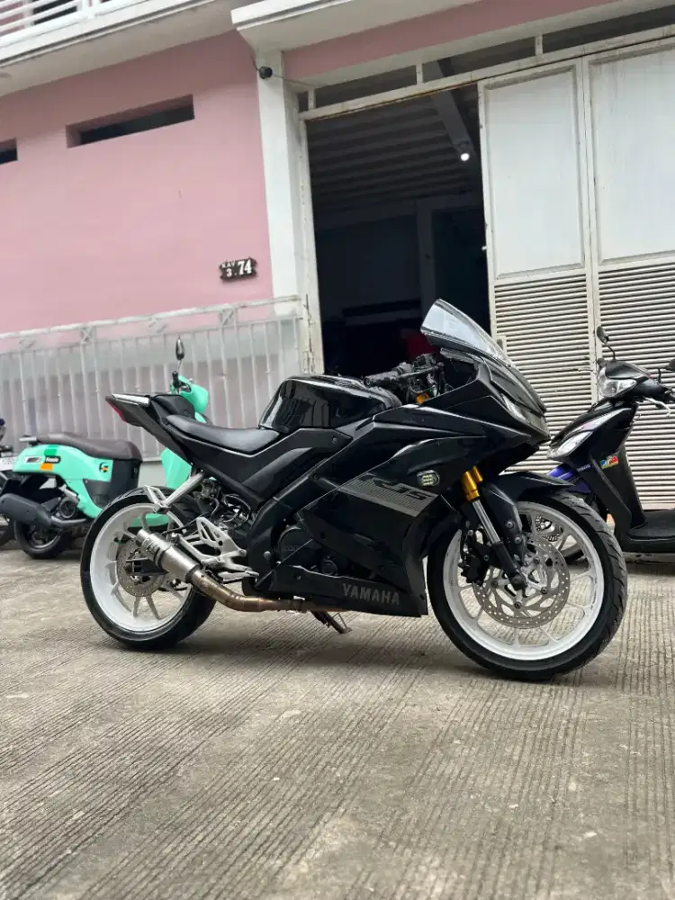Yamaha R15 V3 tahun 2018
