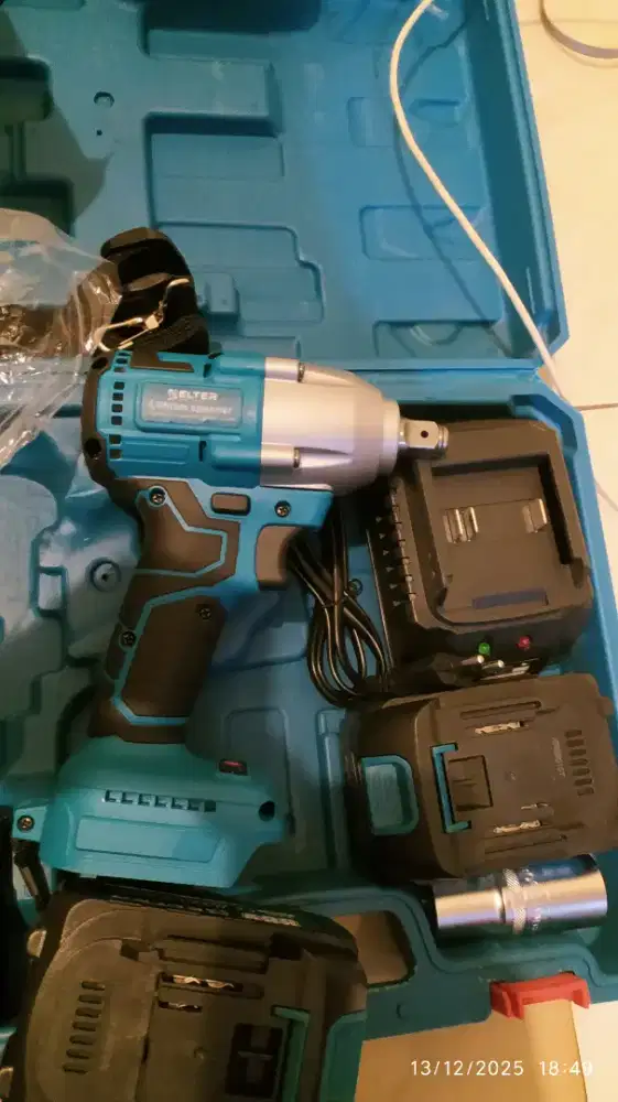 Mesin enjek elektrik