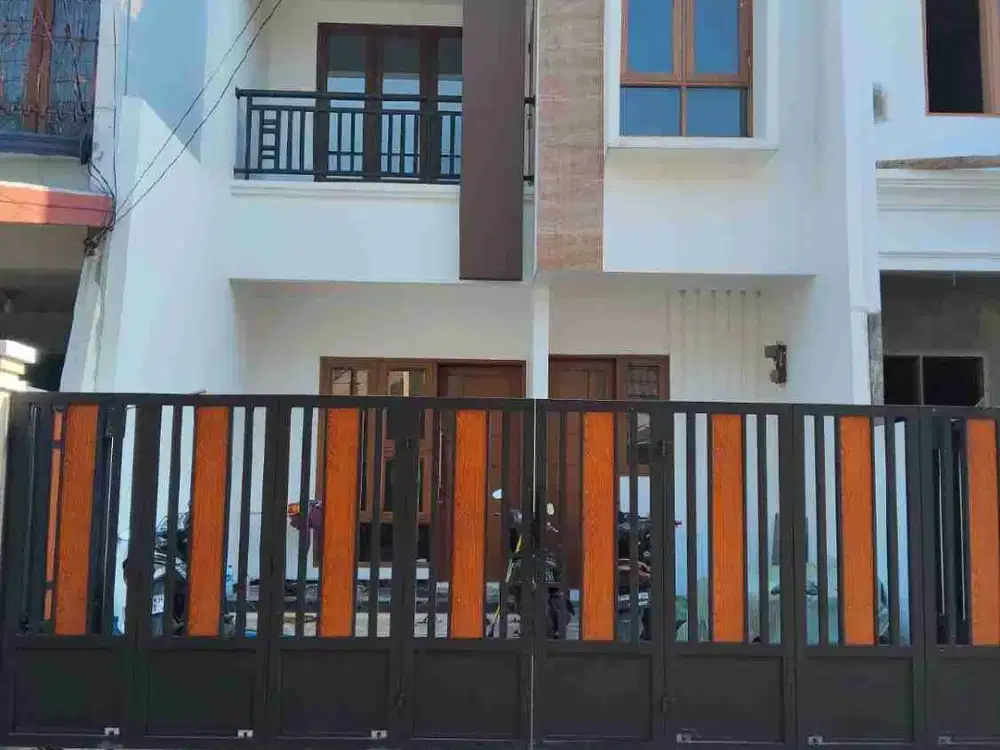 Rumah Modern Fress Baru Di Pondok Bambu Jakarta Timur