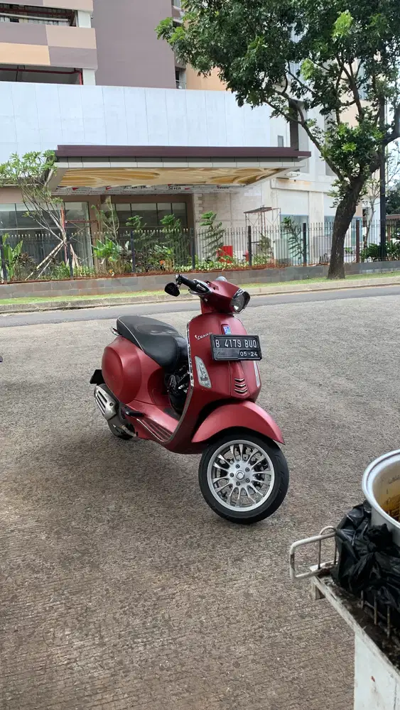 DIJUAL! PIAGGIO VESPA SPRINT 150 IGET ABS THN 2019 WARNA MERAH DOFF