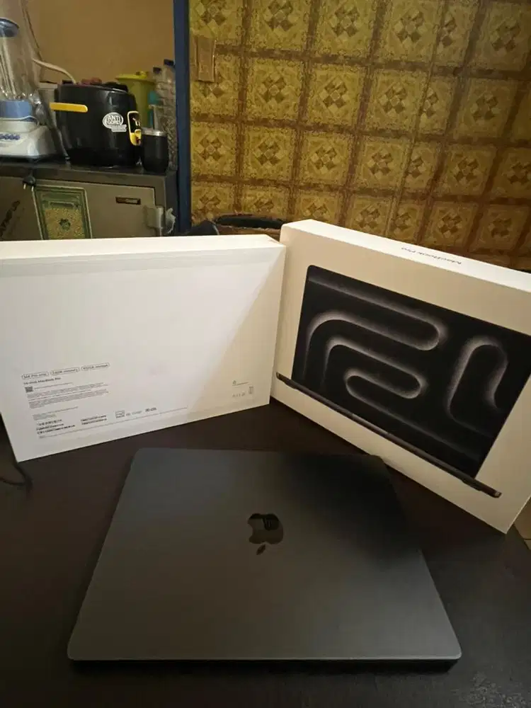 Macbook pro m4 pro 14 inch ram 24 ssd 512 bh 100 ex inter