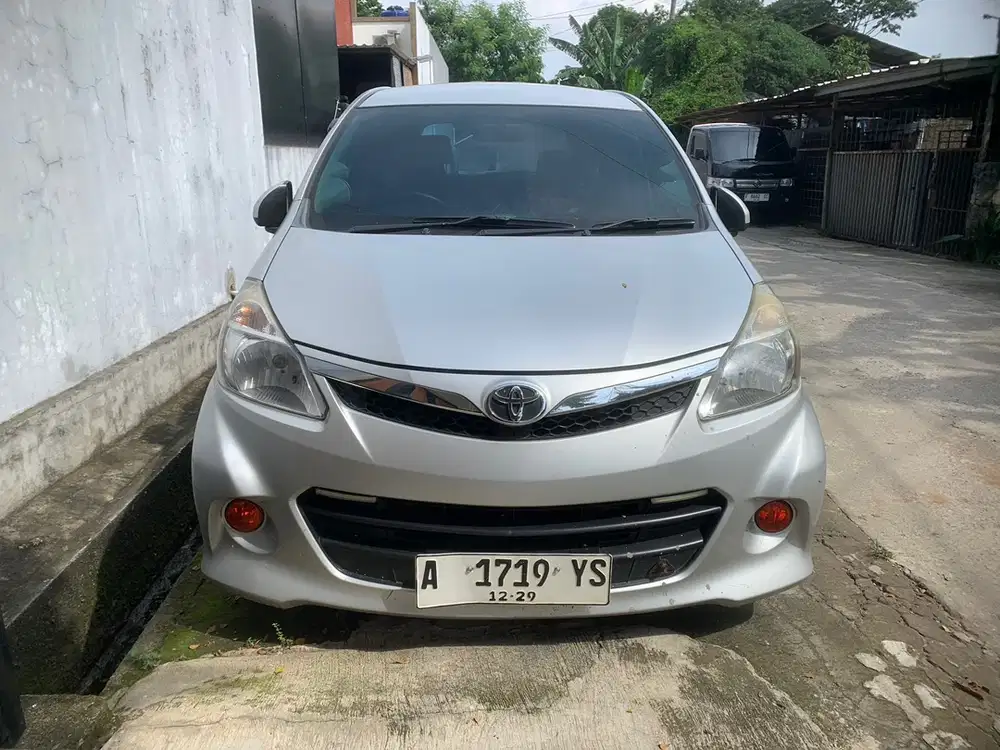 Toyota Avanza Veloz 2012 Bensin