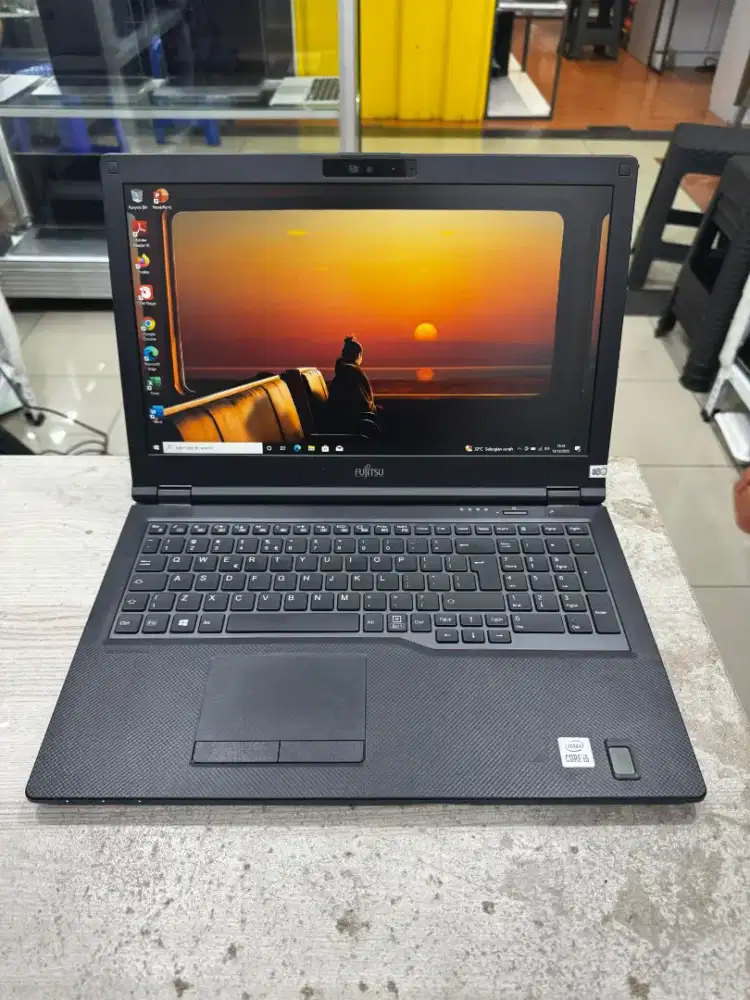 FUJITSU LIFEBOOK E5516 CORE I5 GEN 10 8/512 GB 15 INCHI SECOND