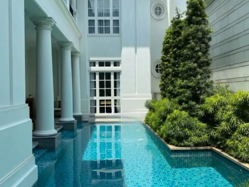 DIJUAL RUMAH MEWAHDI MEGA KUNINGAN JAK SEL