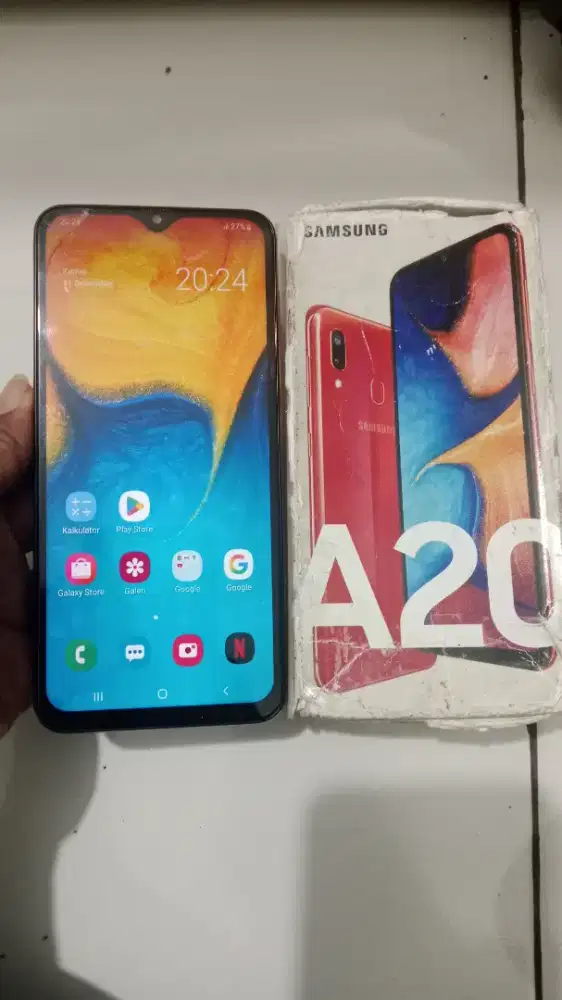 Samsung a20. Ram 3/32.hp+dosbok