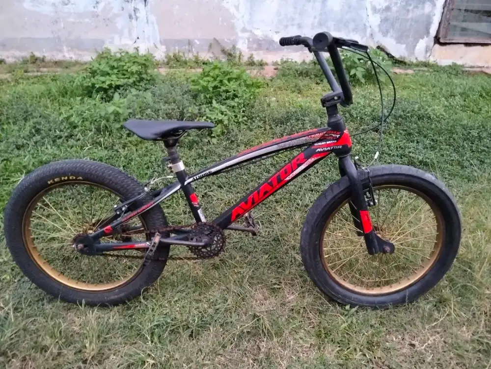 Merk aviator ukuran 20 in