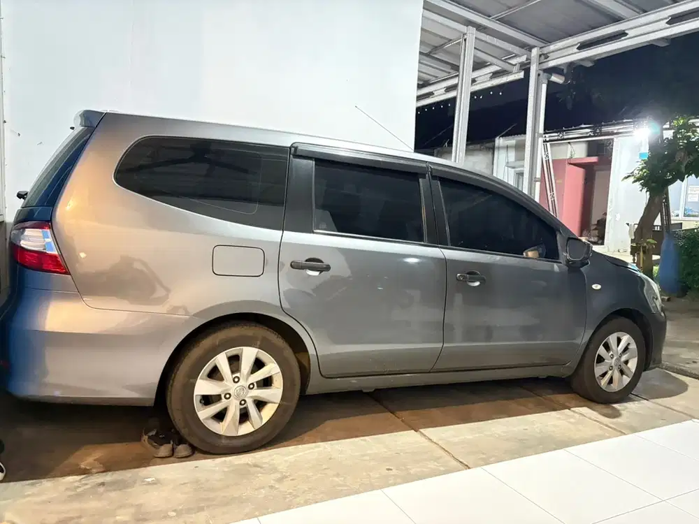 Nissan Grand livina 2014 Bensin