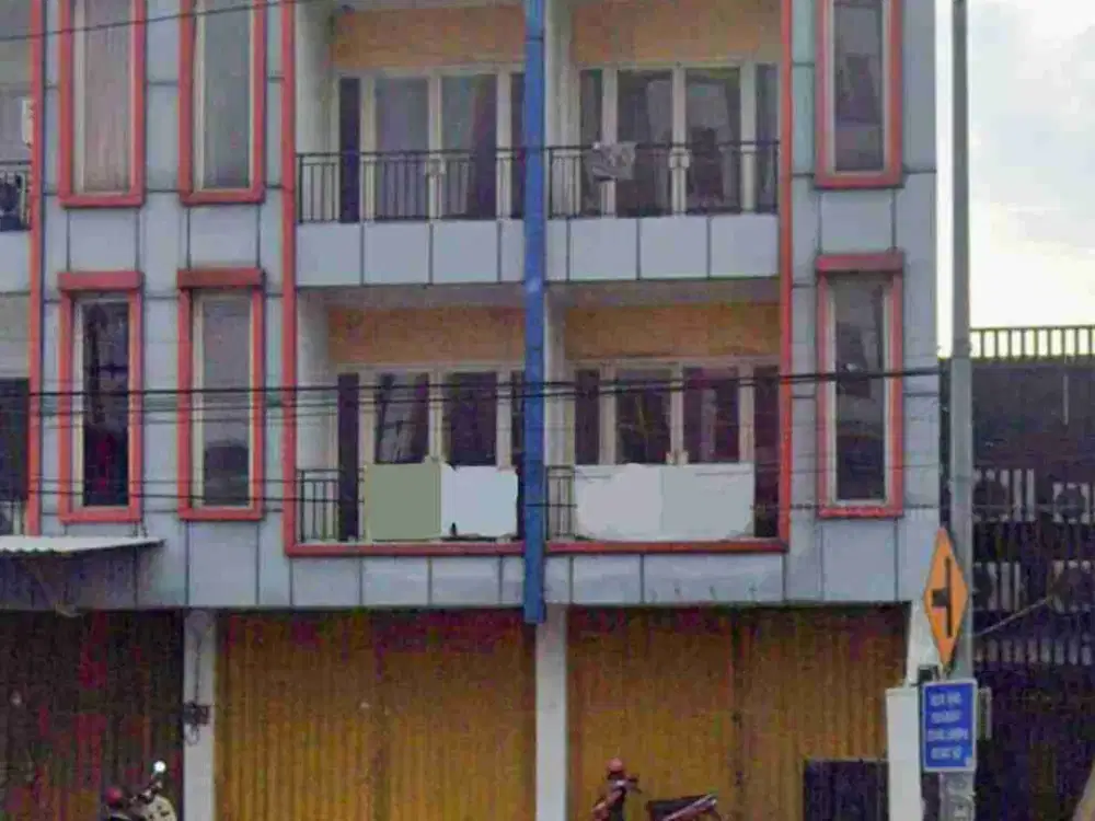 18. DISEWAKAN RAYA MASTRIP DEKAT DENGAN TOL SURABAYA