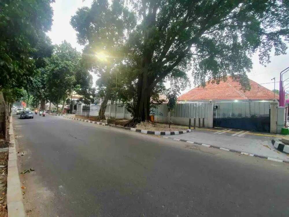 Ruang Usaha Strategis pinggir jalan Ahmad Yani Arah air mancur