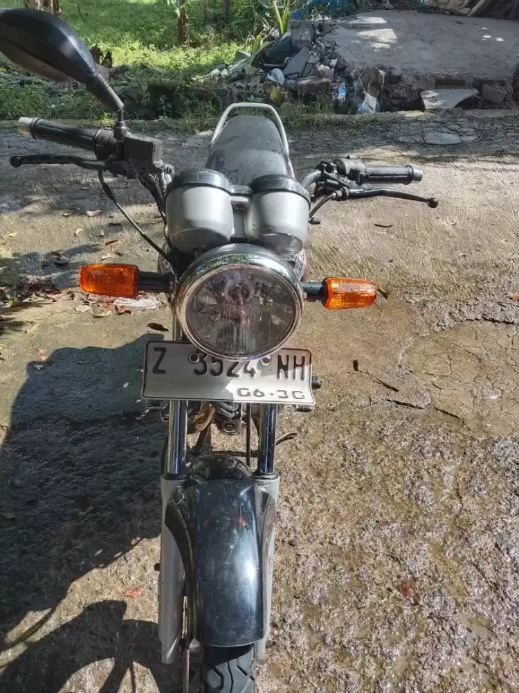 Megapro 2005 kumplit isi panjang mulus siap pake