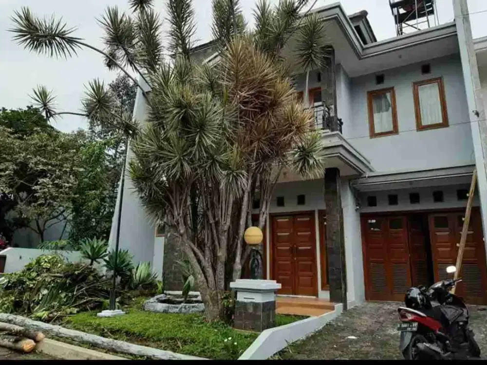 MURAH ! SEWA RUMAH NYAMAN DAN ASRI FULL FURNISHED DI CIGADUNG BANDUNG