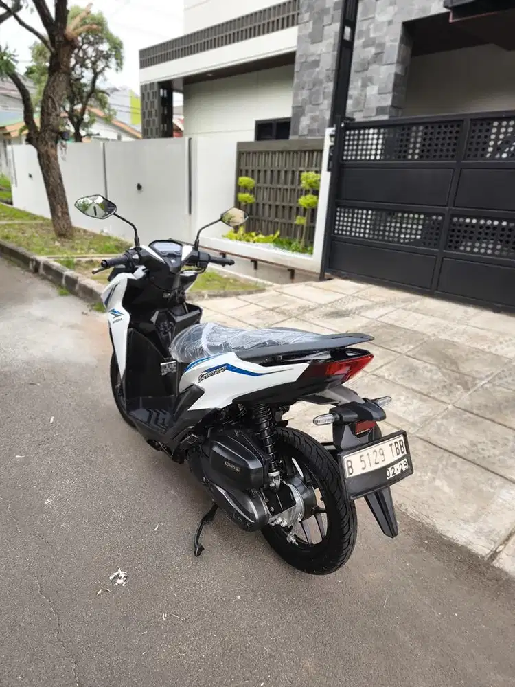 Di jual vario 2019 pajak idup tinggal pake aja