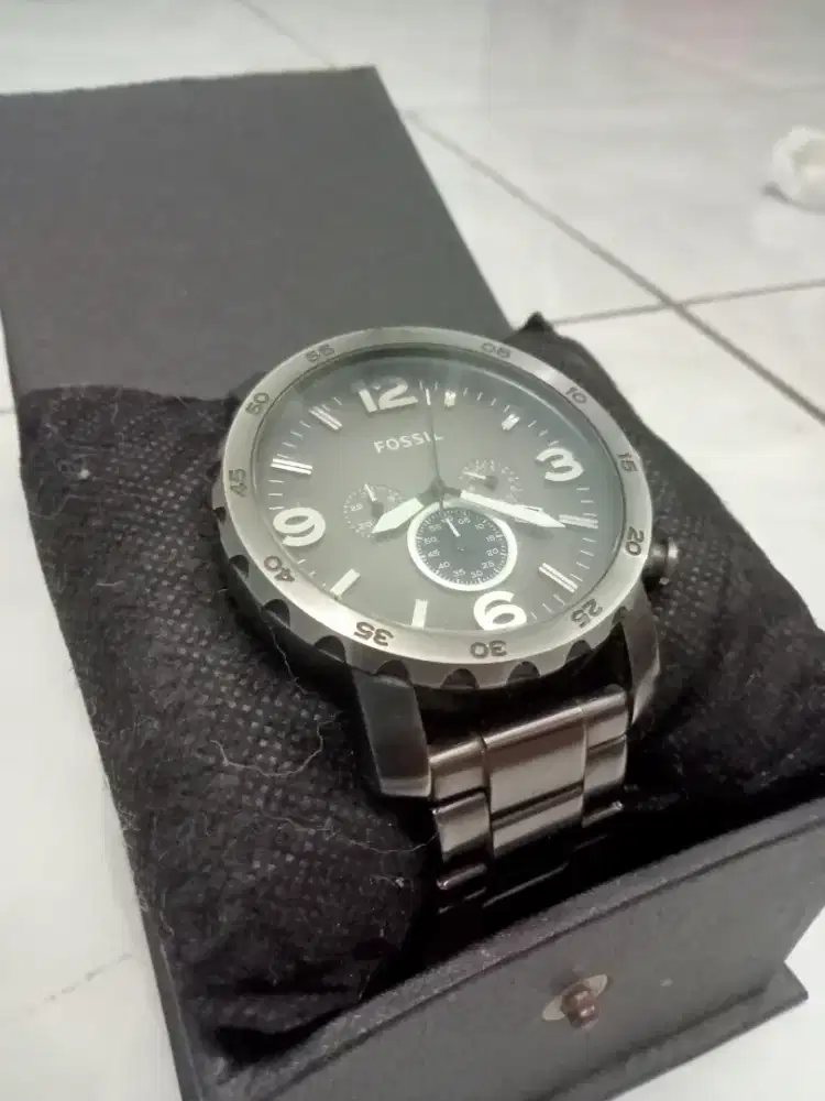 Jam tangan pria merk Fossil