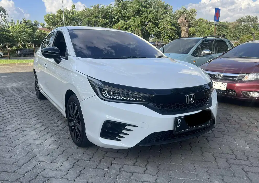 Honda City Hatchback RS 2021 CVT Putih Istimewa