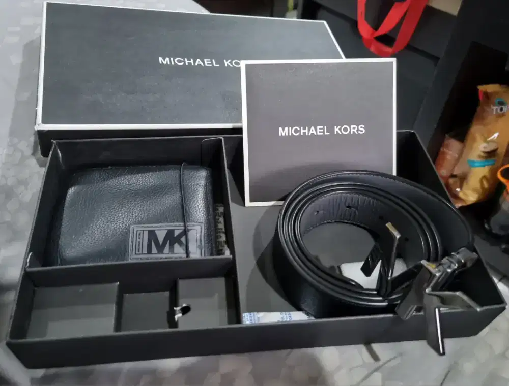 Set belt + wallet Michael Kors Black fullset VGC mulus ORI SALE
